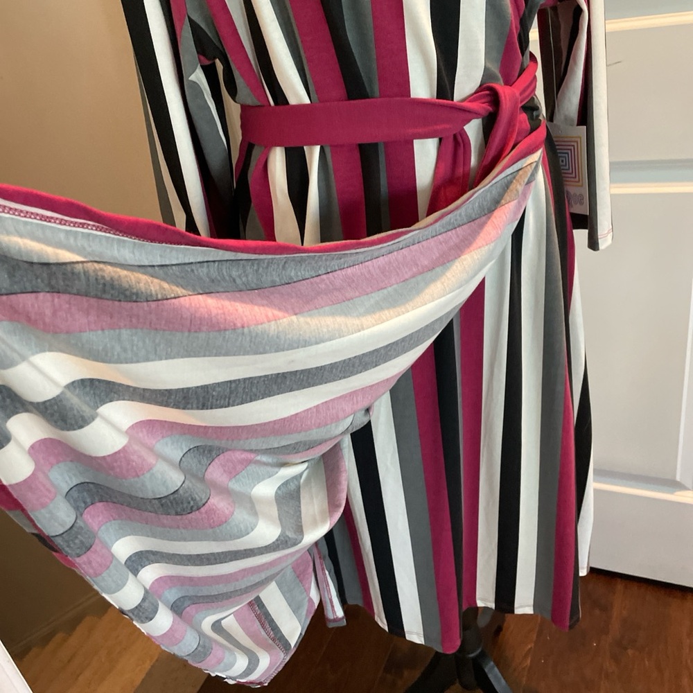 Lula Roe Wrap Dress SizeL Multi Color Striped Knit Timeless Adaptable Flattering - Picture 2 of 13